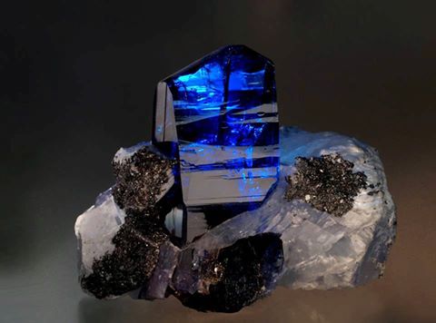 Name this Gemstone - June